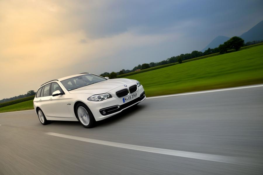  BMW 520d Touring 2014 года  (фото 15 из 46)